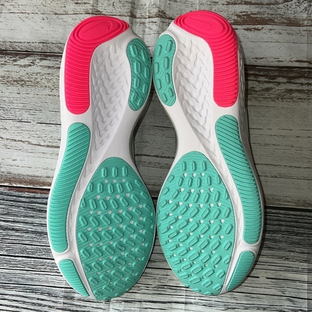 Nike Men's React Miller 2 Platinum Tint/Dynamic
Turquoise-White Size 10 NWOT - Picture 6 of 11